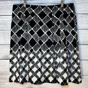 Talbot's 16 Black White Geometric Pleat Front A Line Skirt‎ Work Career Stretch